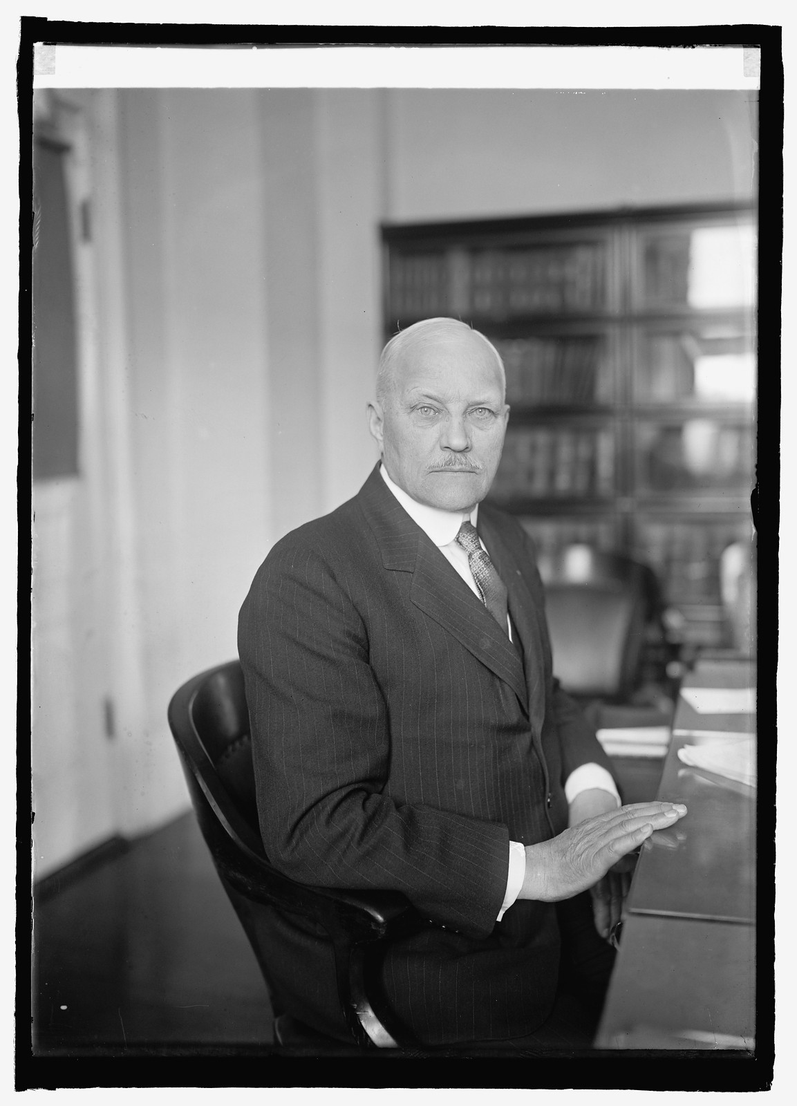 Wilder S. Metcalf of Kan., Commissioner of Pensions, 4/6/25, [19]25 April 6. — historic photograph
