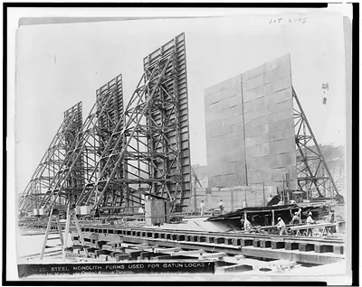 Steel monolith forms used for Gatun Locks