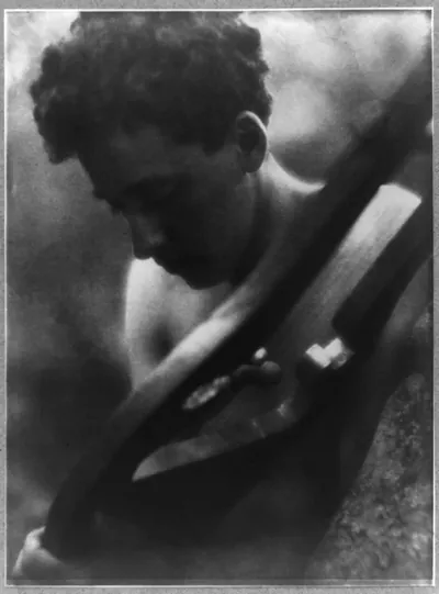 [Nude youth with lyre]