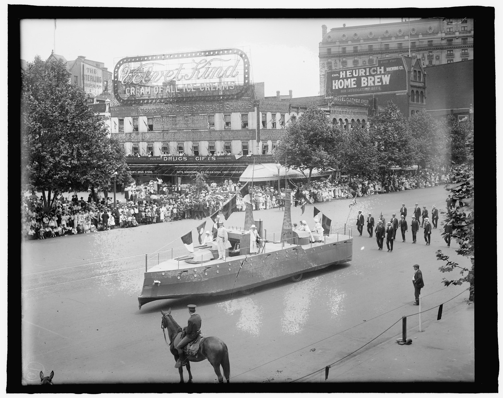 [Preparedness parade, Wash., D.C., 1916], [1916] — historic photograph