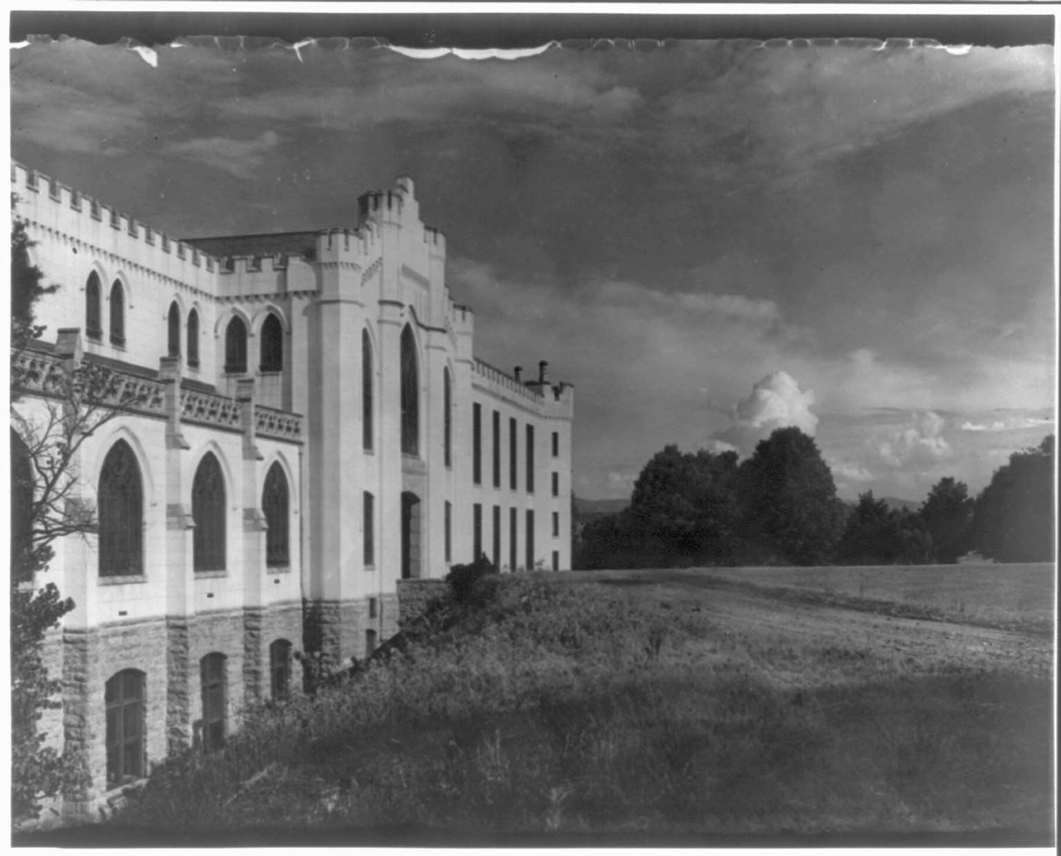 [Old J.M. Hall, showing basement, V.M.I., Lexington, Va.] — historic photograph