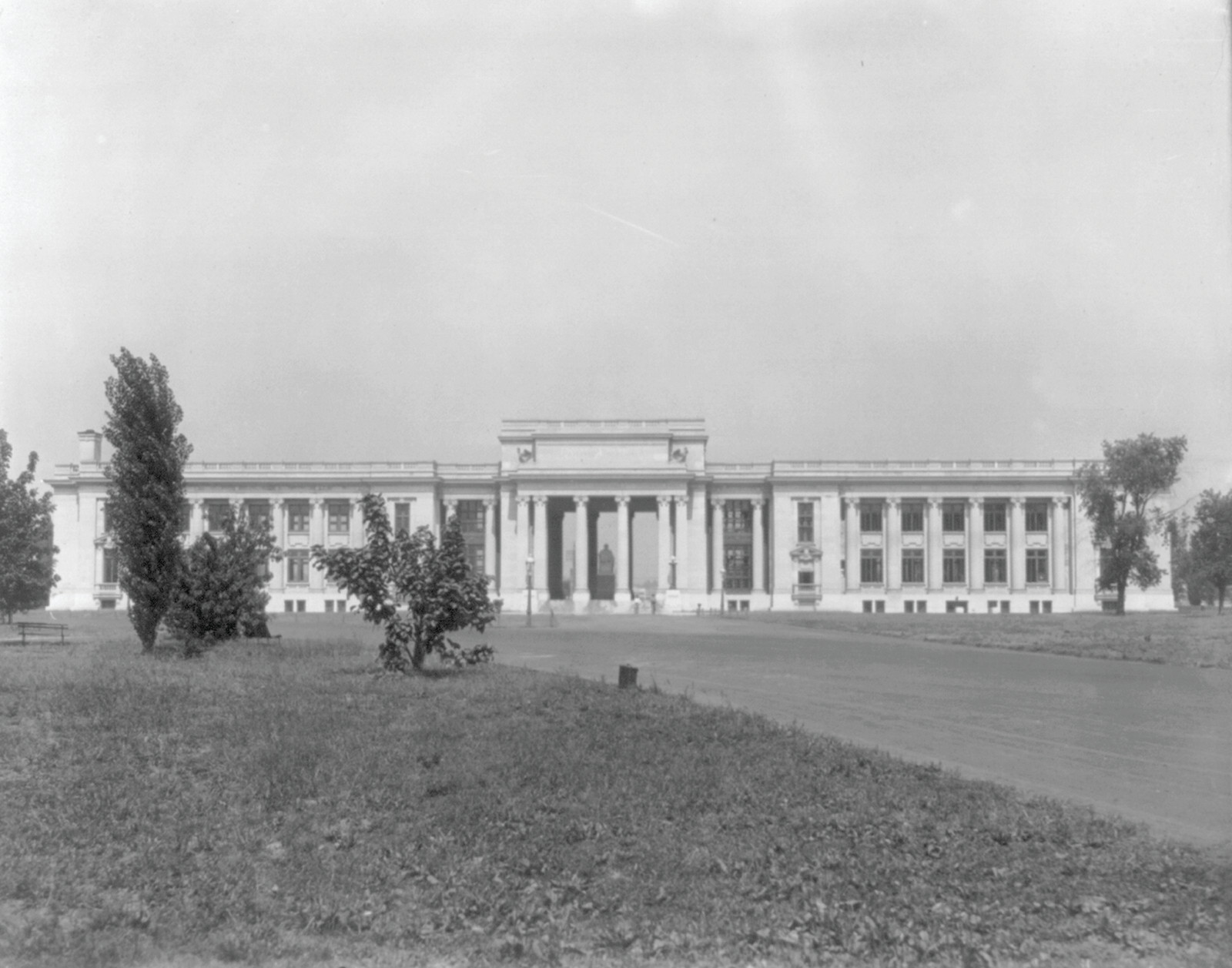 3b05514. ca. 1890-1933 — historic photograph