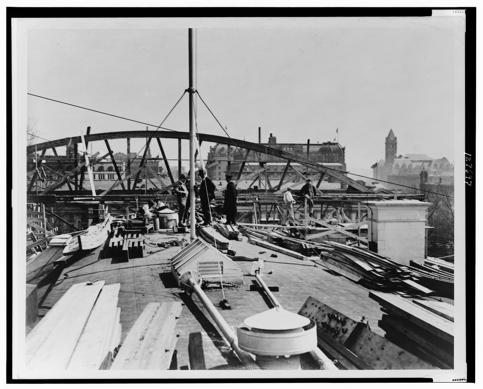 White House repair work under way, [between 1909 and 1932] — historic photograph