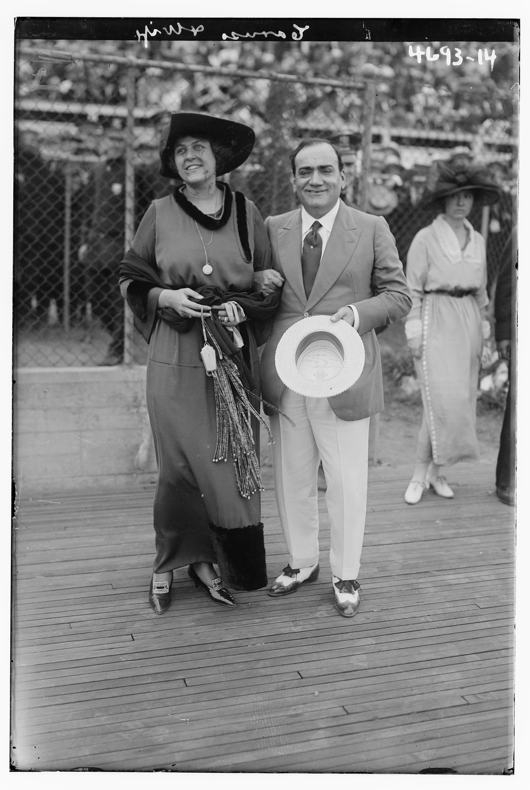Caruso & wife, n/a — historic photograph