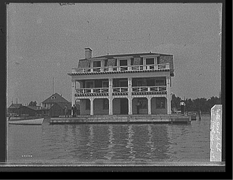 [Detroit] Motor Boat Club, front view, [Detroit, Mich.], [between 1900 and 1915] — historic photograph