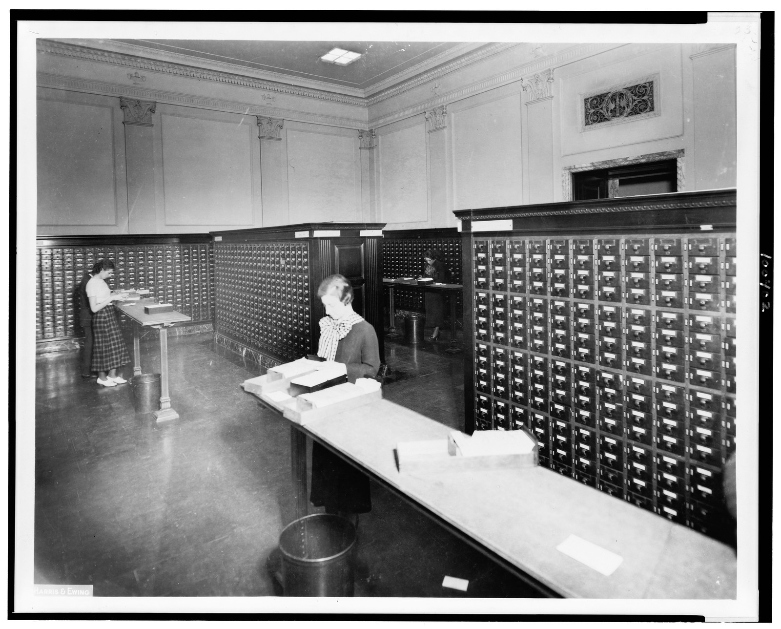 [Three women working at Main Reading Room card catalog in the Library of Congress] / Harris & Ewing., [between 1930 and 1950] — historic photograph