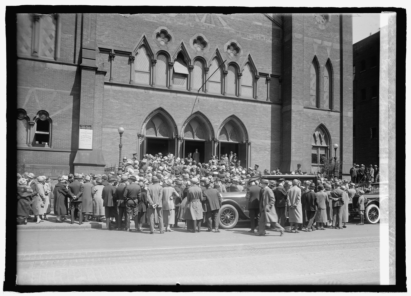 Easter Sunday at First Cong. Church, 4/12/25, [19]25 April 12. — historic photograph