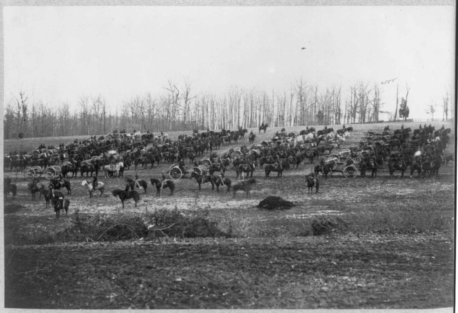 [Horse artillery on parade grounds], [photographed between 1861 and 1865, printed later] — historic photograph