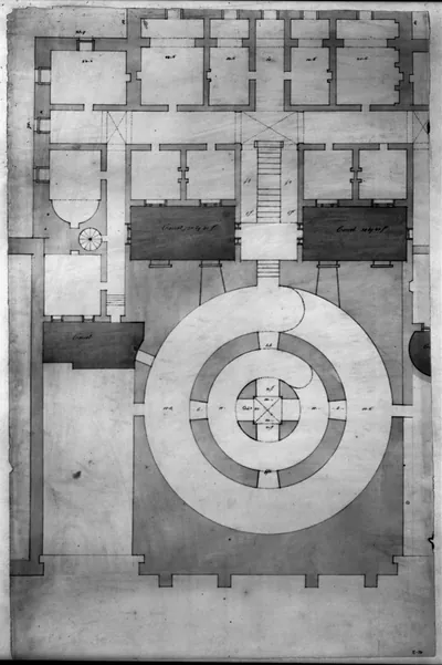 [United States Capitol, Washington, D.C. Floor plan showing rotunda and courts]