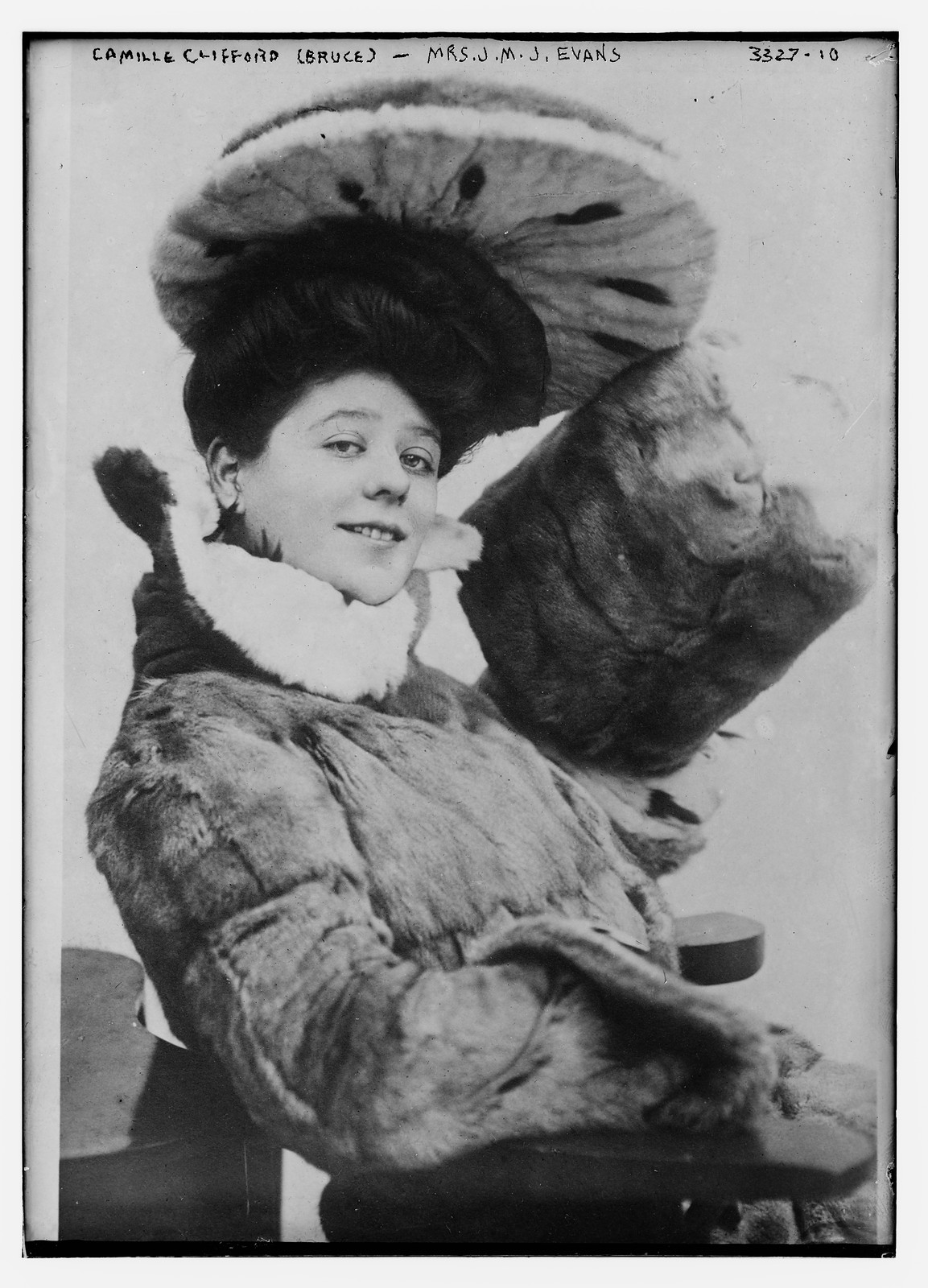 Camille Clifford (Bruce) -- Mrs. J.M. J.Evans, n/a — historic photograph