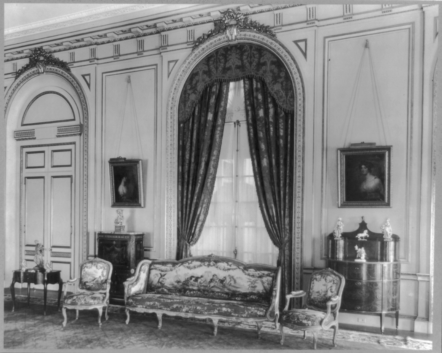 [Edward T. Stotesbury home, Whitemarsh Hall". Philadelphia Pa. 1923?]", [1923?] — historic photograph