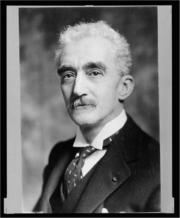 [Paul Hymans, head-and-shoulders portrait, facing left], c1919. — historic photograph