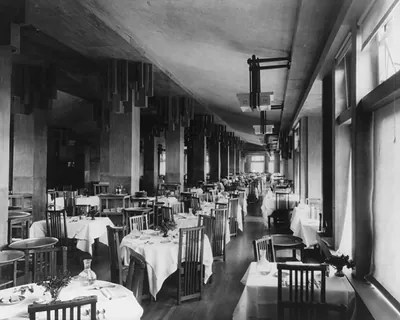 Yellowstone National Park: Grand Canyon Hotel dining room