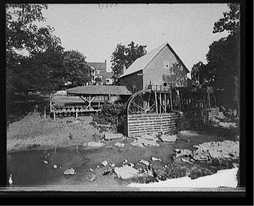 [The Old red mill, Cedar Creek, Natural Bridge, Va.], [between 1900 and 1915] — historic photograph