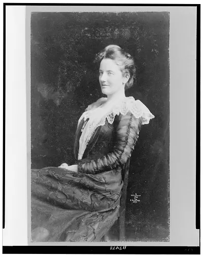 [Edith Kermit Carow Roosevelt, three-quarter length portrait, facing left]