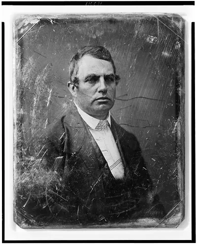 Head and shoulders daguerreotype portrait of an unidentified man