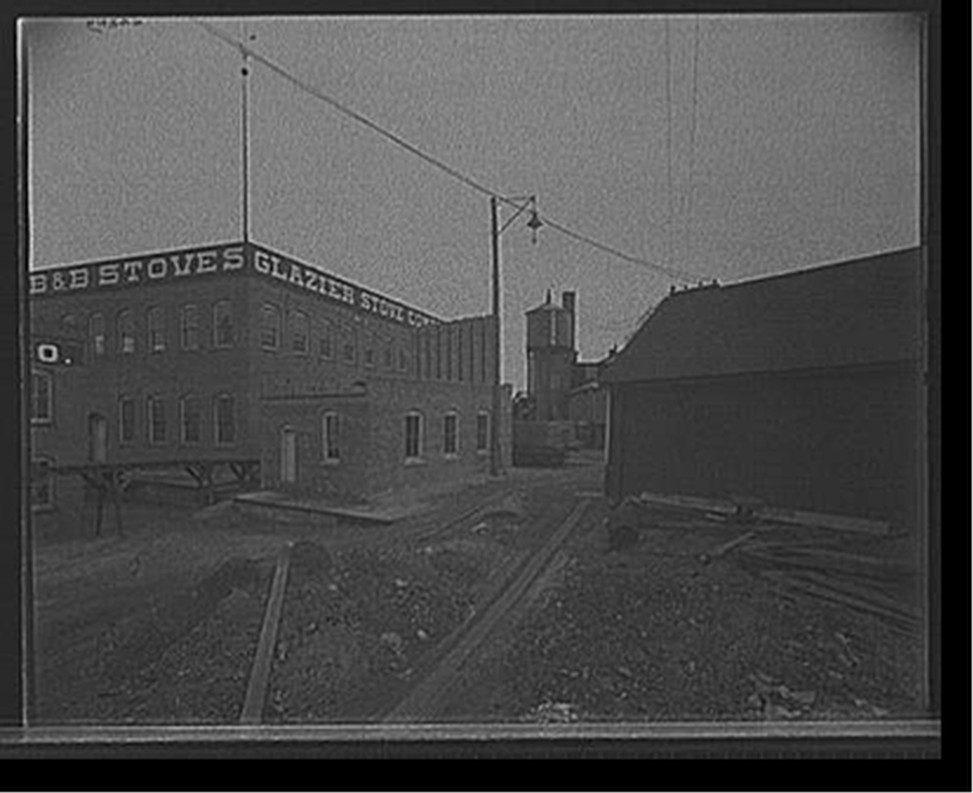 [Glazier Stove Company, brass foundry, Chelsea, Mich.], [between 1900 and 1910] — historic photograph