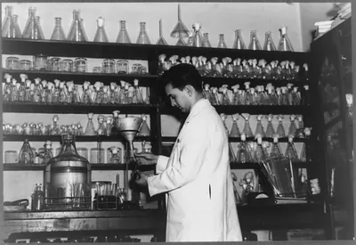 NYA student laboratory assistant