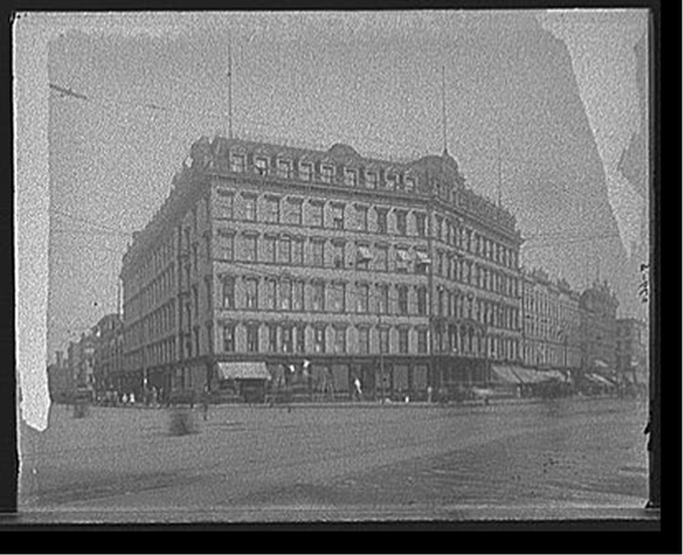 [Russell House, Detroit, Mich.], [between 1895 and 1915] — historic photograph