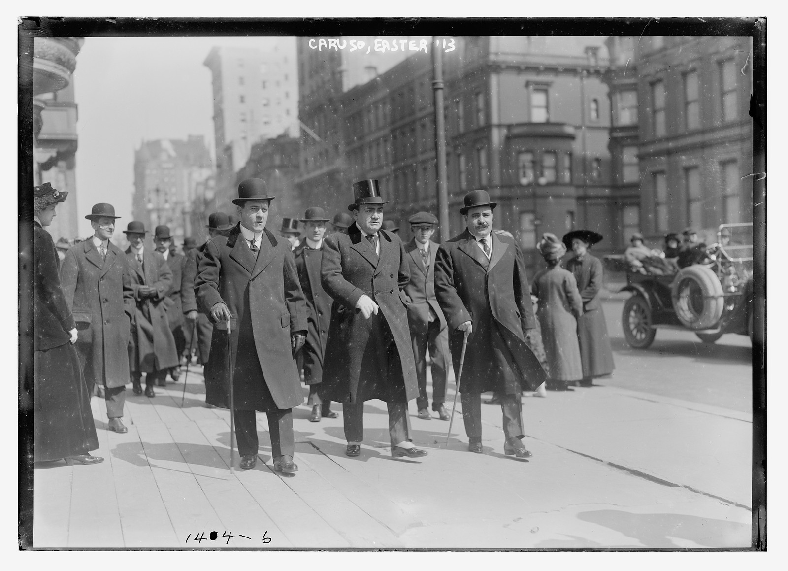 Caruso, Easter, 1913 — historic photograph
