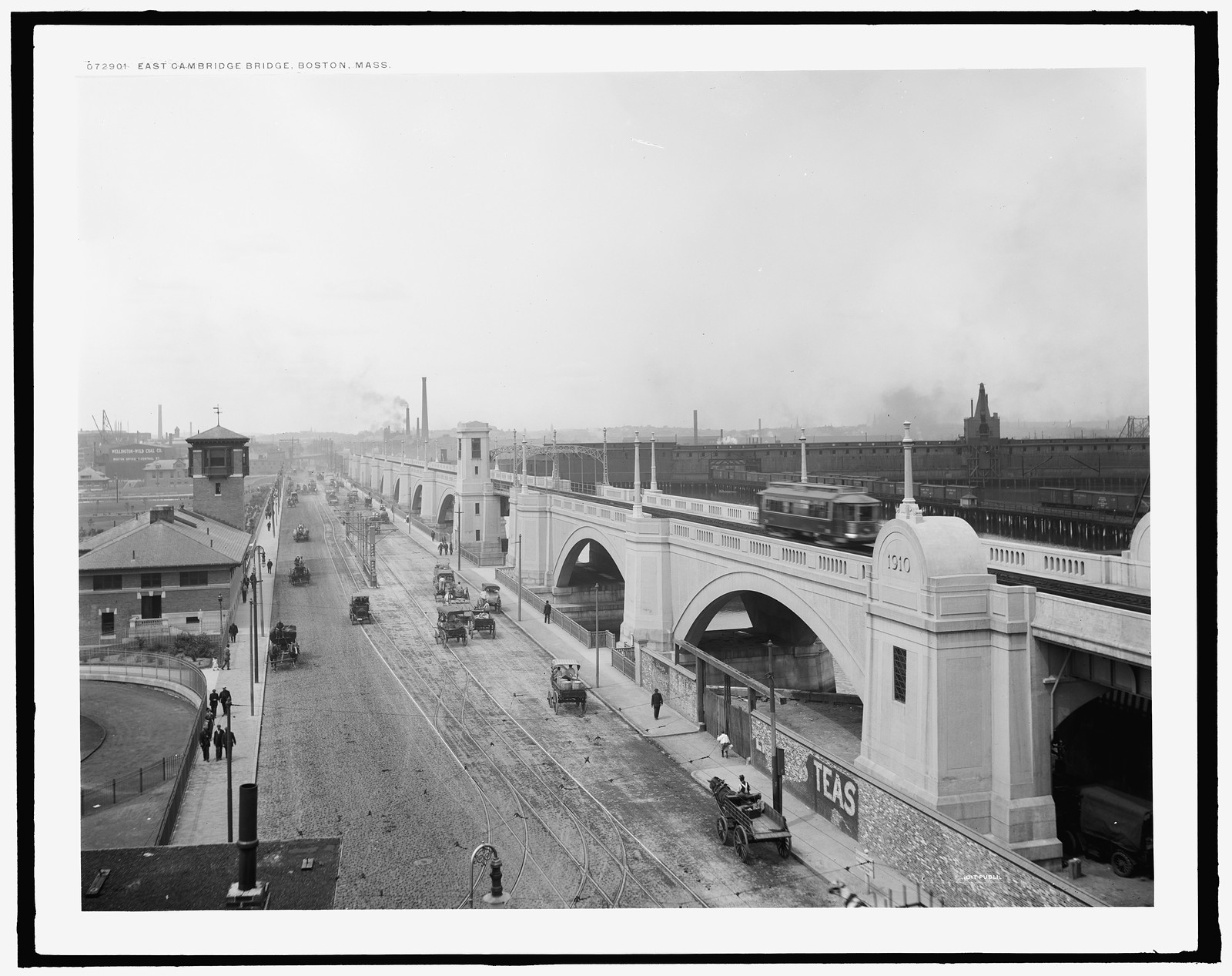 East Cambridge Bridge, Boston, Mass., [between 1910 and 1920] — historic photograph