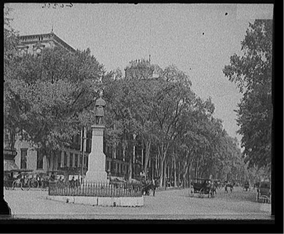 [Grand Union Hotel and Broadway at Monument Square, Saratoga Springs, N.Y.], [between 1900 and 1915] — historic photograph