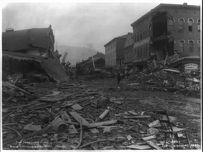 [Johnstown Flood (Johnstown, Pa. 1889). Main street looking east]