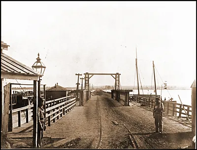 Washington D.C. The Long Bridge over the Potomac seen from the city