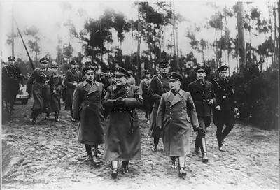 [Goering with official party]