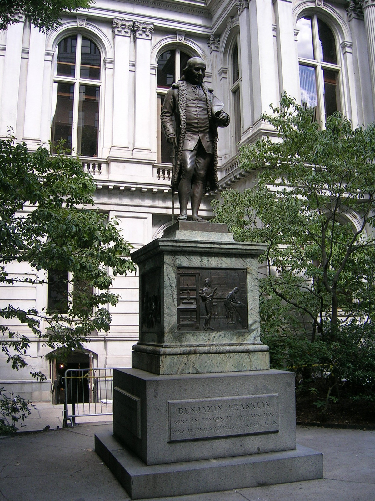 Bronze statue of Benjamin Franklin on a granite pedestal — historic image