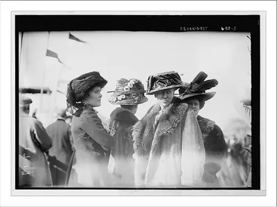 Women at Cedarhurst Cup Horse Show