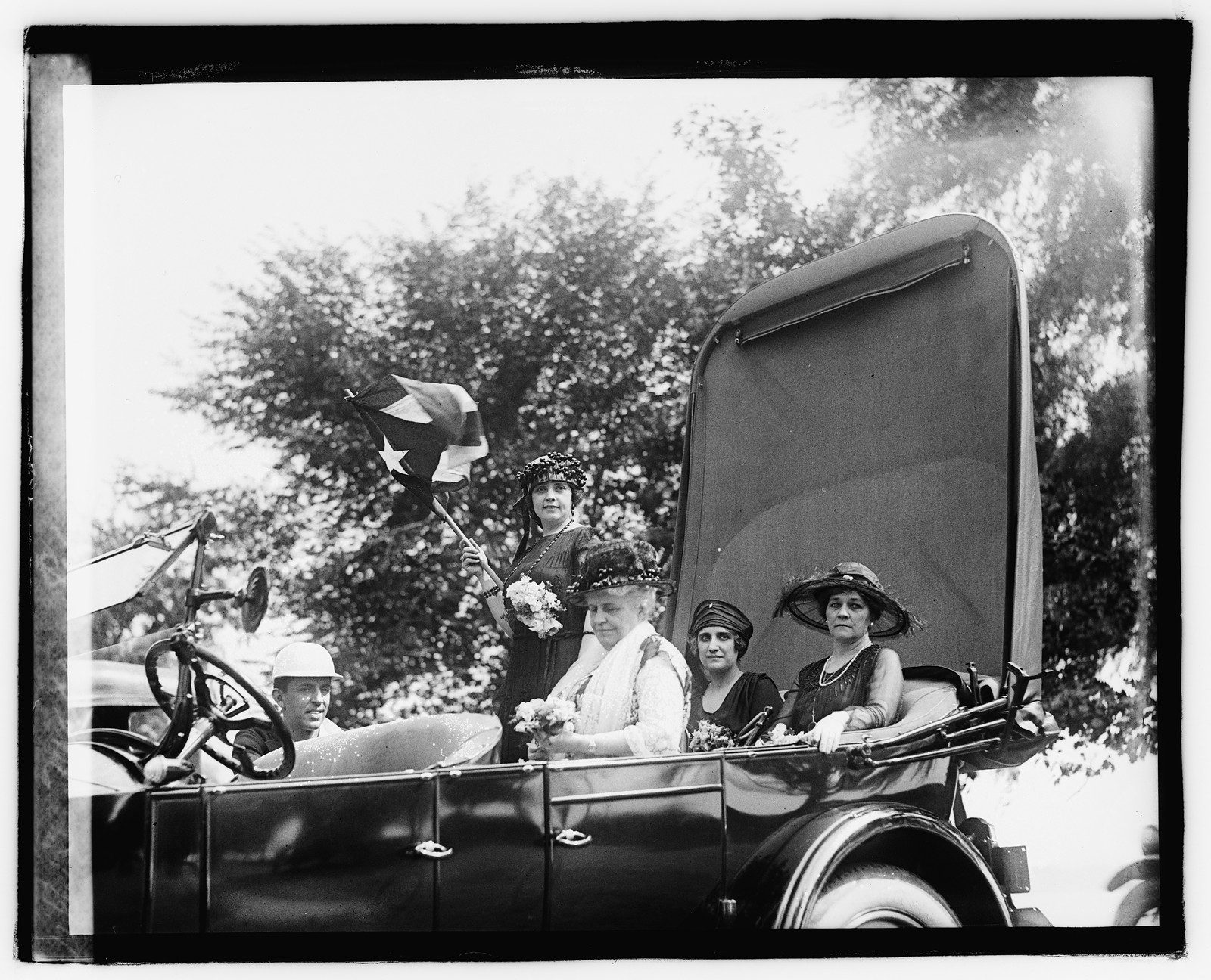 Madam Selva, [1921] — historic photograph
