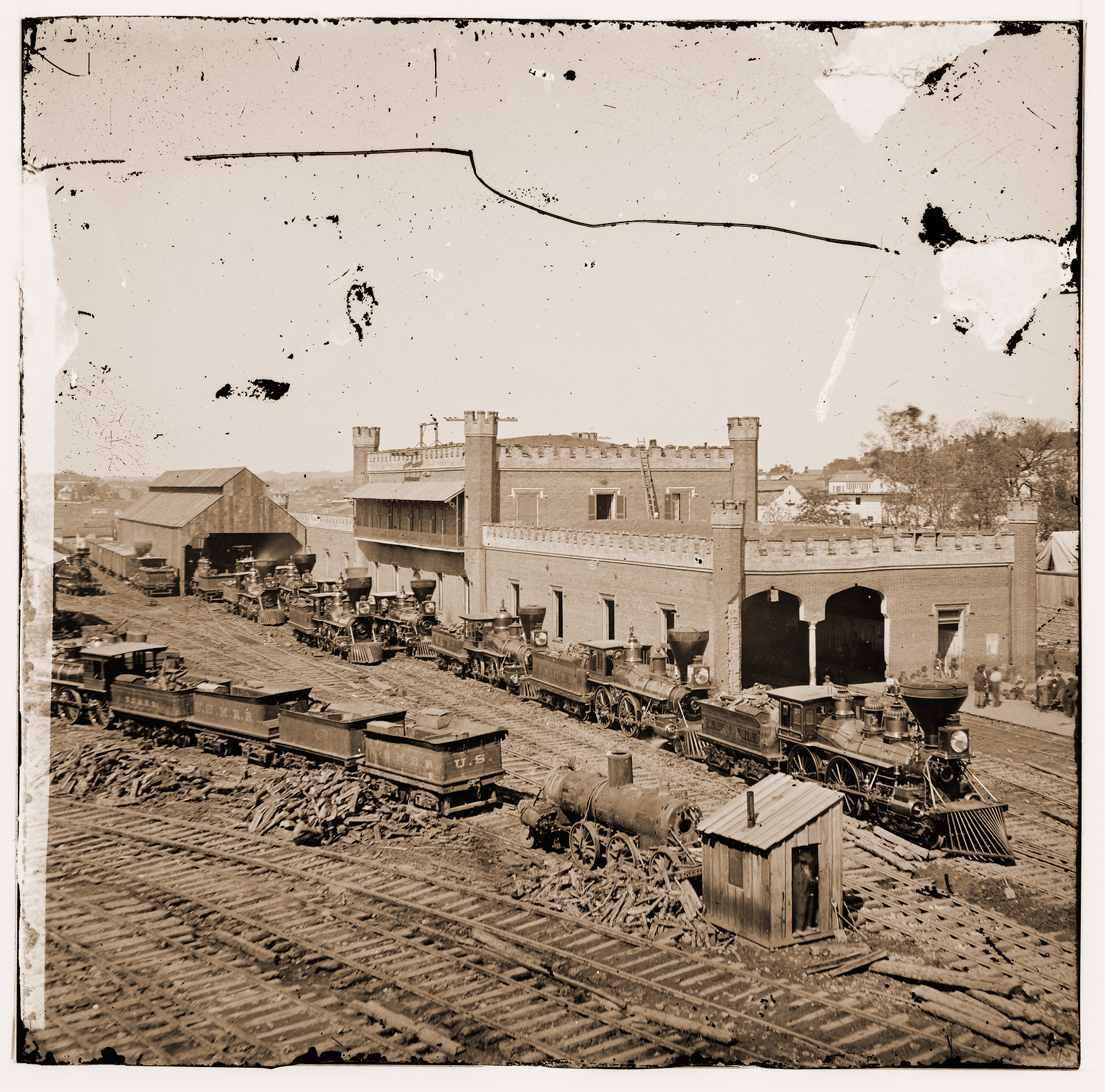 Nashville Tennessee. Railroad depot, 1864 — historic photograph
