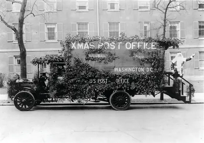 The Christmas Post Office A La Carte Has Made Its Appearance on National Capitol Streets