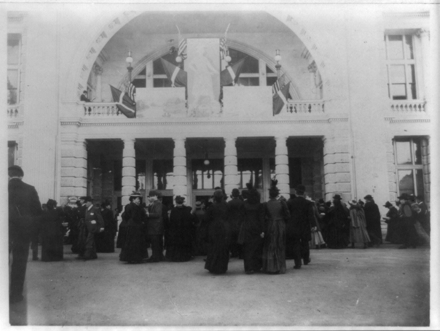 Black & White Photo - Chicago, Illinois - Figure of I Will — historic image