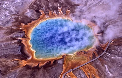 Grand prismatic spring July 2001 Jim Peaco, National Park Service