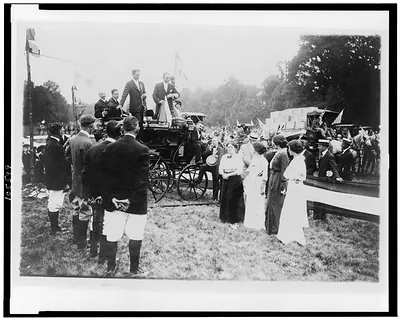 [People and horse-drawn wagons at horse show, Rock Creek Park, Washington, D.C.]
