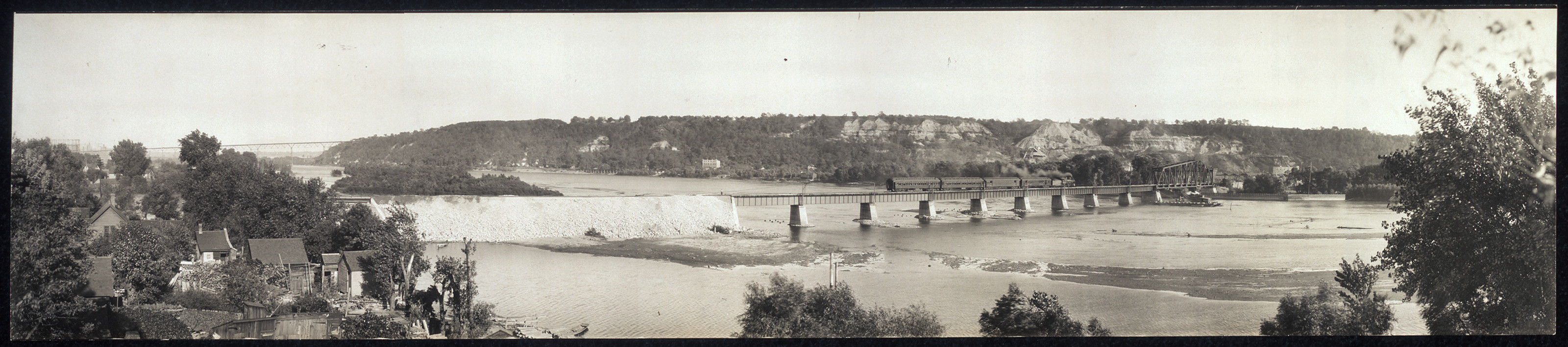 Fall - Mississippi - St. Paul, Minnesota, 1916, 1916 — historic image