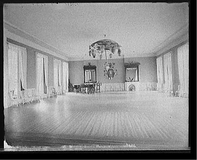 [Fort William Henry Hotel ball room, Lake George, N.Y.]