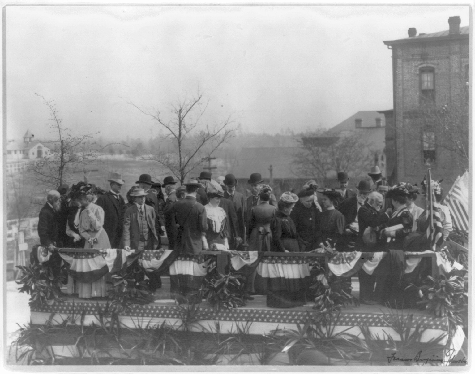 [Andrew Carnegie at the 25th anniversary of the Tuskegee Institute], 1906 April. — historic photograph
