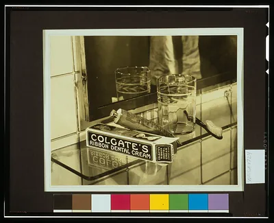 Colgate's Ribbon Dental Cream / Rob't. Waida, 1922.