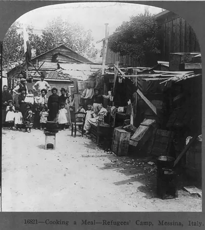 Earthquake of 1908, Messina, Italy: Cooking a meal - refugees' camp