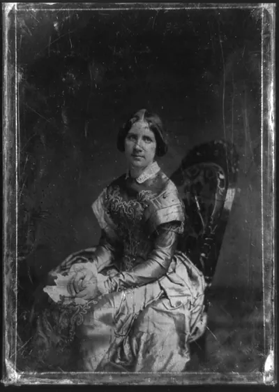 [Jenny Lind, three-quarter length portrait of a woman, three-quarters to the left, facing front, seated]