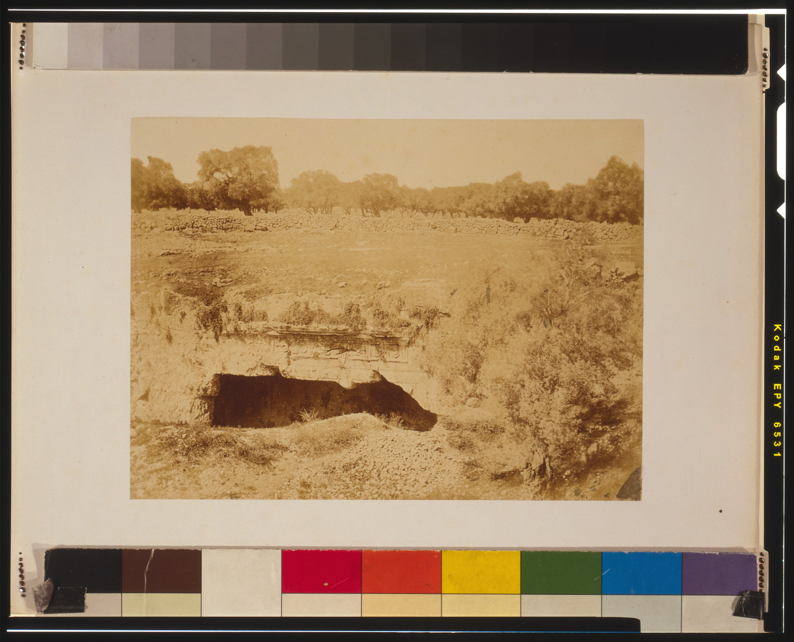 Tombeaux des Rois (Jérusalem 16), Paris : Gidé et J. Baudry, 1856. — historic photograph