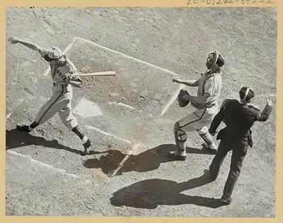 scene during second game of 1944 world series