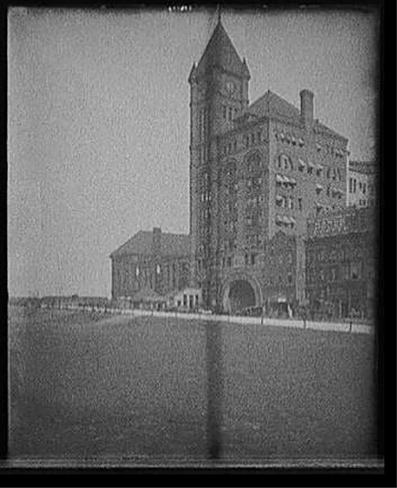 [Illinois Central Railway depot, Chicago, Ill.], [between 1900 and 1910] — historic photograph