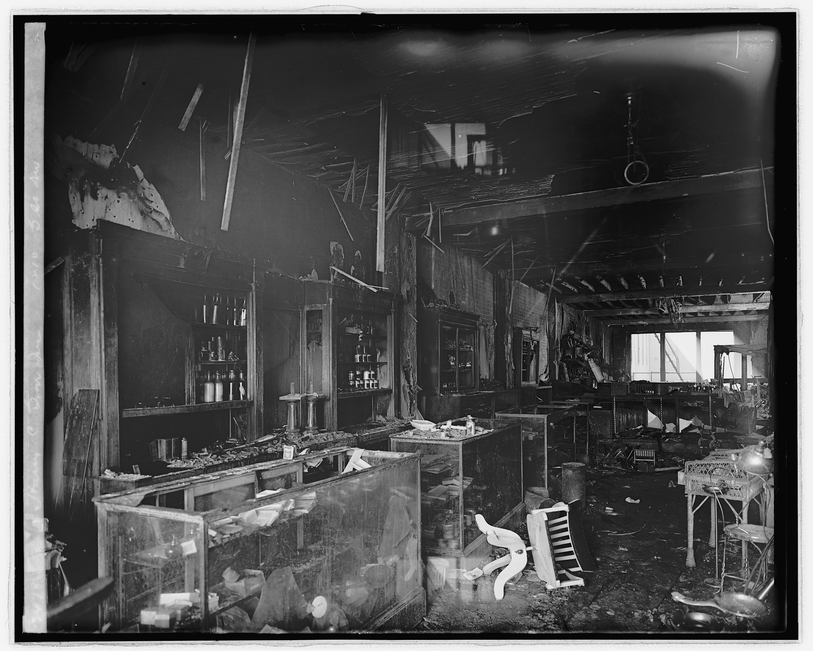 Harry C. Grover fire, 1210 G St., N.W., [Washington, D.C.], [between 1918 and 1928] — historic photograph