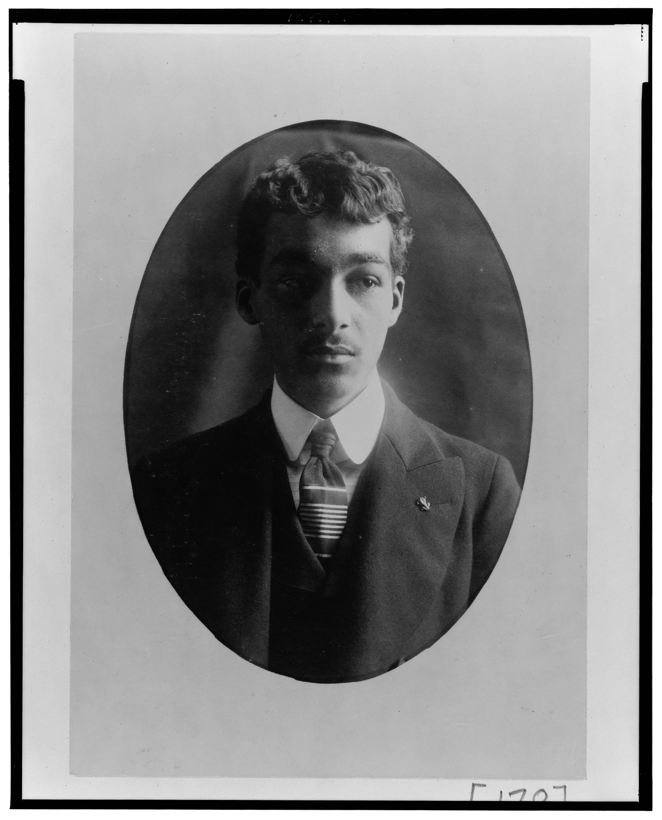 [African American man, head-and-shoulders portrait, facing front], [1899 or 1900] — historic photograph