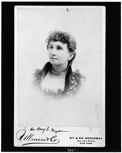 [Mrs. Mary E. Bryan, head-and-shoulders portrait, facing left] / Ullman & Co., New York.
