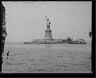 [Statue of Liberty and Bedloe's Island, New York, N.Y.]